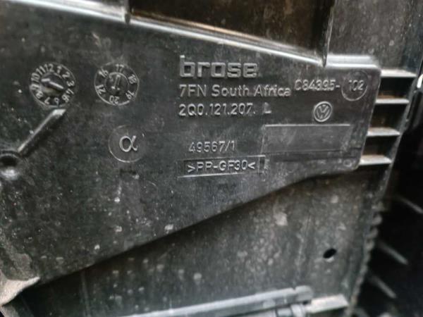 FACE AVANT VW - Vue 4